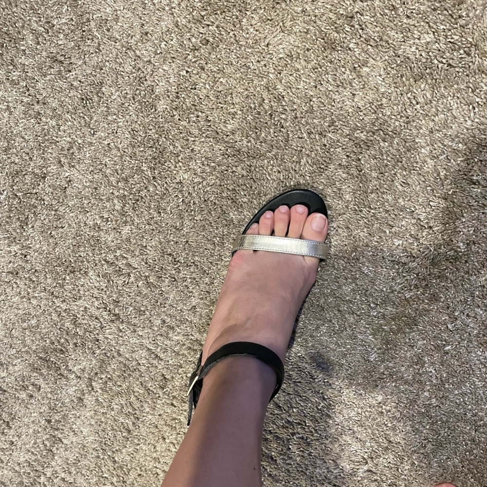 Black and gold ankle strappy heels - Picture 5 of 6